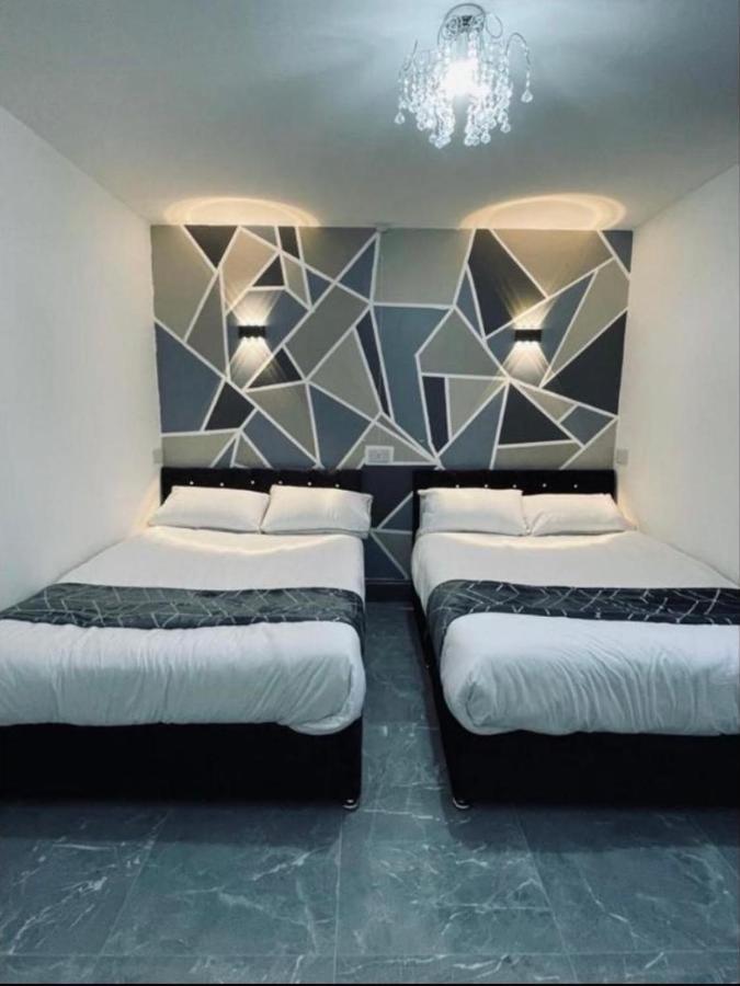 Entire 5 Star Luxury Whalley House Wifi Tv Luxury Burnley Exteriör bild