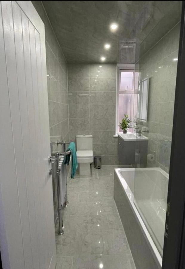 Entire 5 Star Luxury Whalley House Wifi Tv Luxury Burnley Exteriör bild