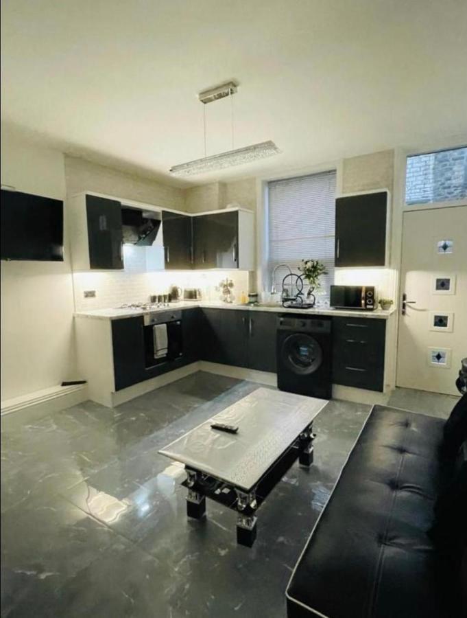 Entire 5 Star Luxury Whalley House Wifi Tv Luxury Burnley Exteriör bild